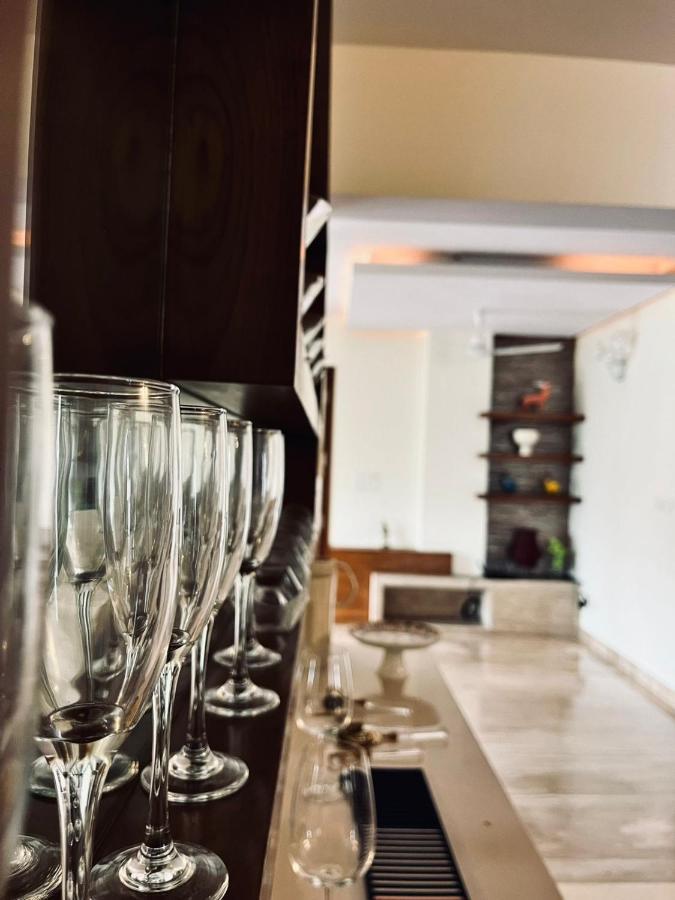 LUHO Grande Bed and Breakfast Bangalore Exteriör bild
